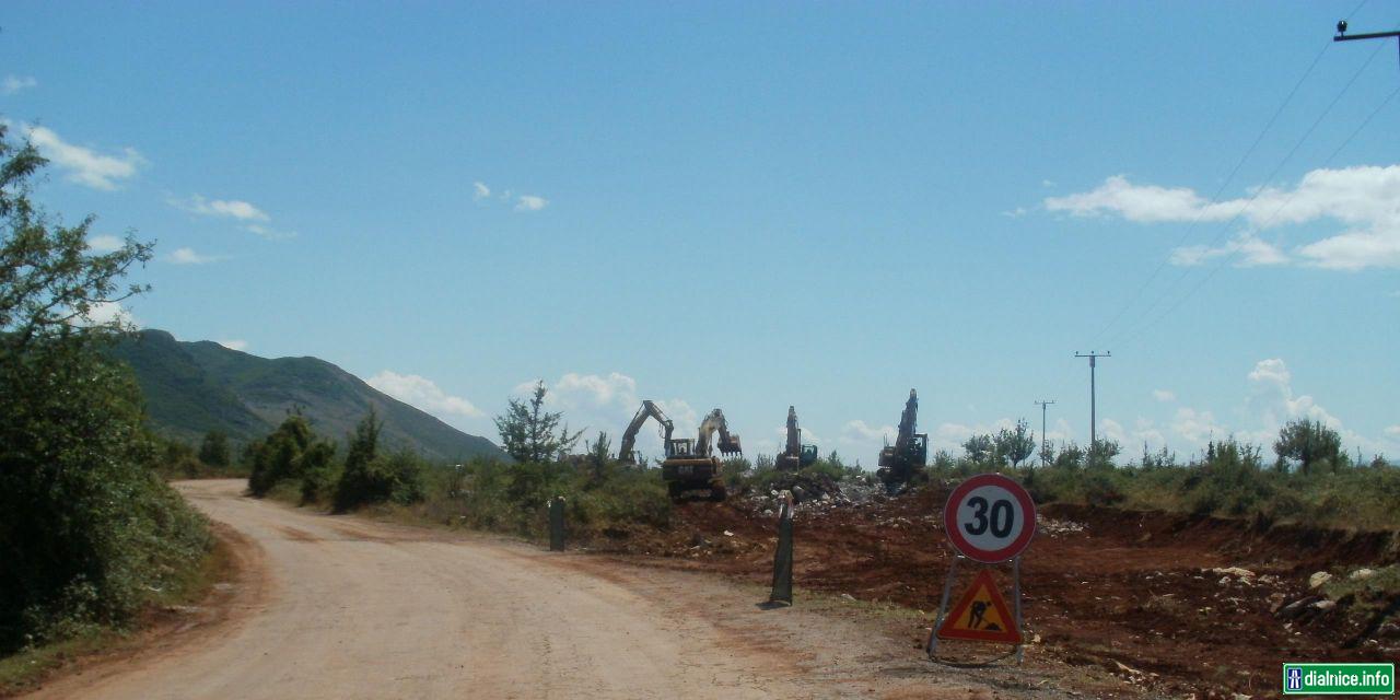 Výstavba cesty Hani i Hotit-Shkodra v Albánsku
