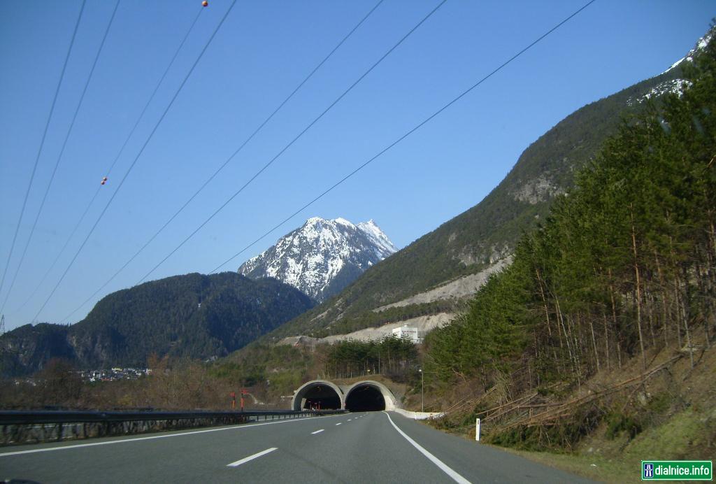 Tirolsko smer Vorarlberg A12 a S16