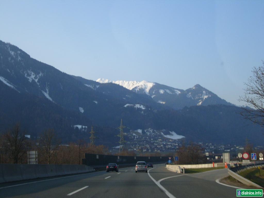 Tirolsko smer Vorarlberg A12 a S16