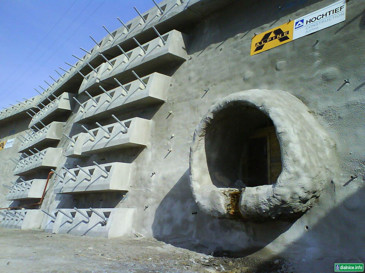 Portal tunela Vyšnove