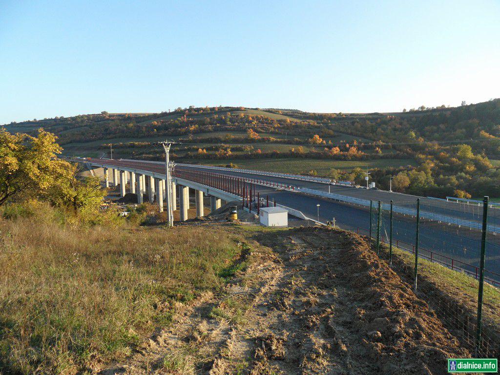 D1_Fričovce-Svinia_most v Chmiňanoch