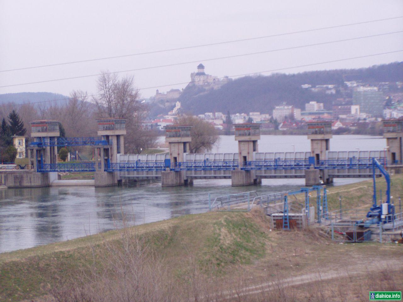 Trenčín - nový most, súvisiace komunikácie a výhľady II