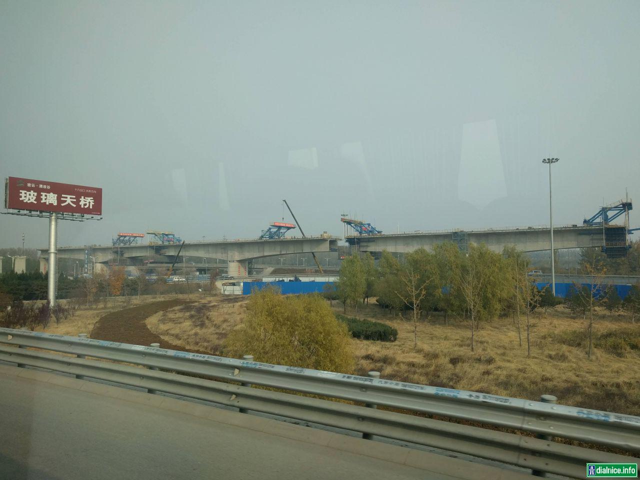 Čína - výstavba VRT Peking